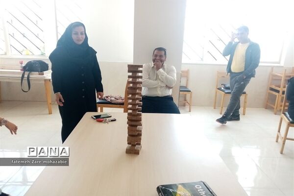 برگزاری دوره آموزشی ویژه برگزیدگان مسابقات بازی‌های فکری فرهنگیان