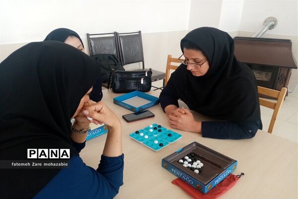 برگزاری دوره آموزشی ویژه برگزیدگان مسابقات بازی‌های فکری فرهنگیان