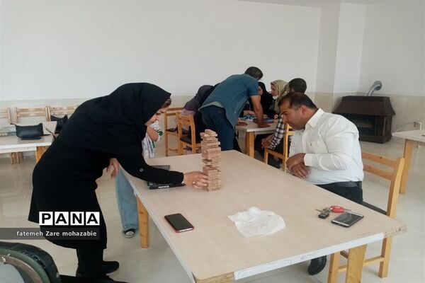 برگزاری دوره آموزشی ویژه برگزیدگان مسابقات بازی‌های فکری فرهنگیان