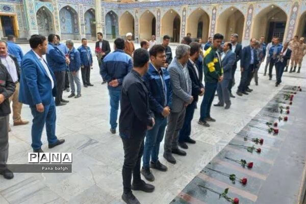 عطرافشانی و گلباران گلزار شهدای بقعه امامزاده عبدالله (ع) و حسینیه  میانگاه بافق