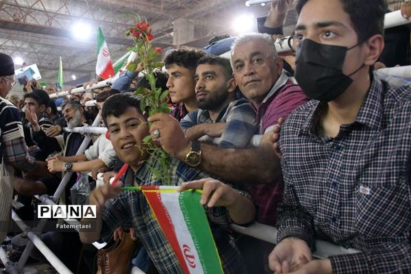 حضور پرشور مردم ولایتمدار استان خوزستان در دیدار با رئیس  جمهور