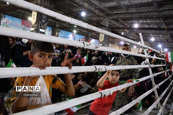 حضور پرشور مردم ولایتمدار استان خوزستان در دیدار با رئیس  جمهور