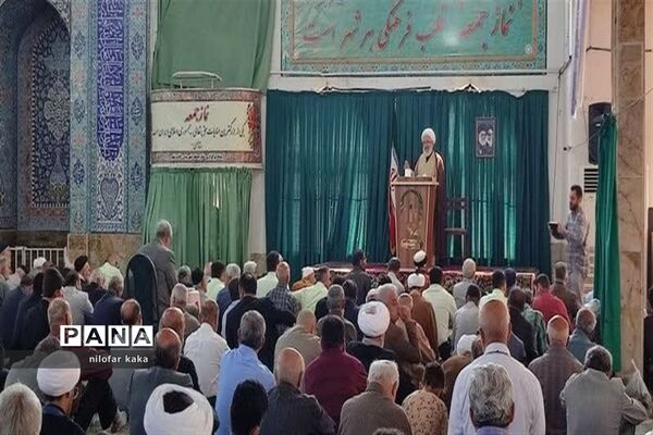 مراسم نماز جمعه در مصلی شهرستان قائمشهر