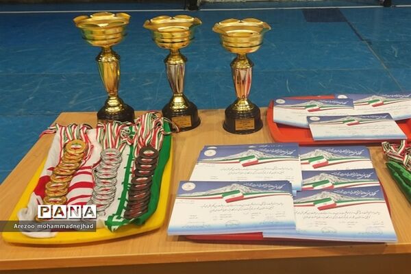 جشنواره ورزشی دخترانه رشته هندبال قرچک به میزبانی ملارد