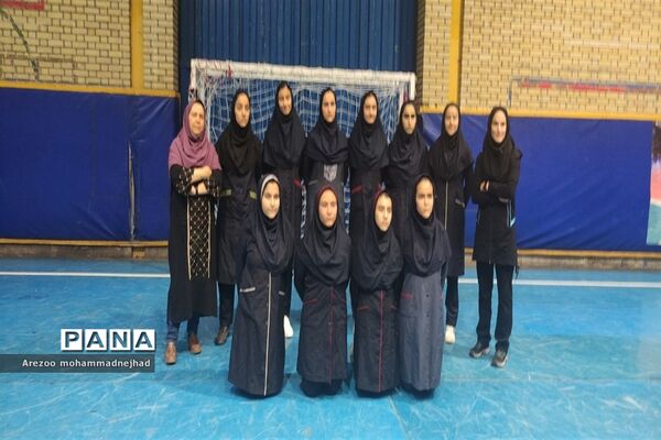 جشنواره ورزشی دخترانه رشته هندبال قرچک به میزبانی ملارد