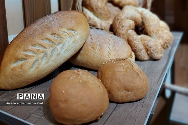 کارگاه رشته نان، شیرینی و شکلات در هنرستان کمال شهرستان قرچک