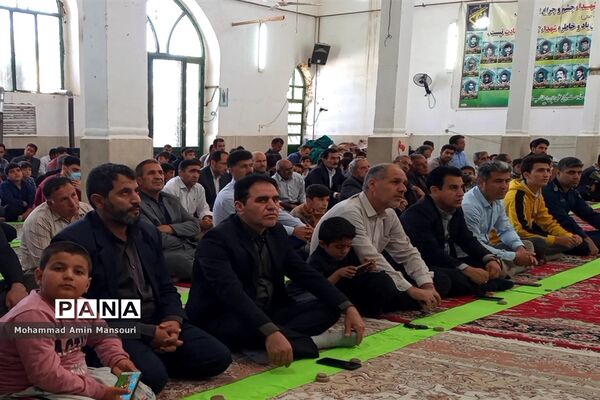 مراسم نمازجمعه در لرستان