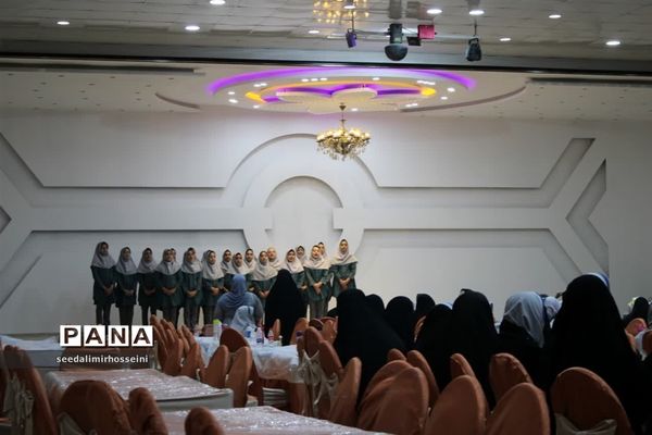 برگزاری جشنواره فرهنگی هنری امید فردا در بخش هنرهای آوایی و سرود درابرکوه