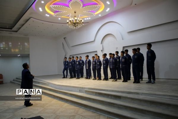 برگزاری مسابقات سرود مدارس پسرانه در ابرکوه