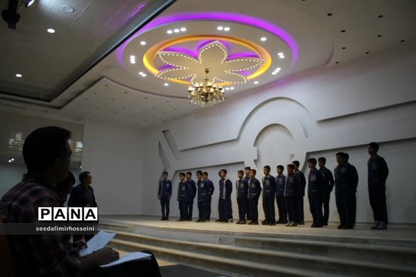 برگزاری مسابقات سرود مدارس پسرانه در ابرکوه