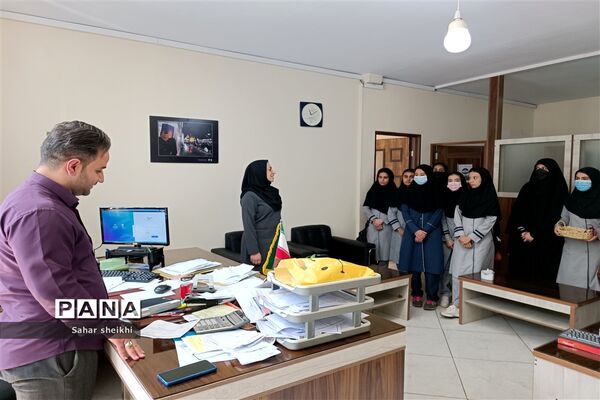 بازدید دانش‌‌‌آموزان دبیرستان زنده‌یاد علی حاتمی از آموزش و پرورش ملارد