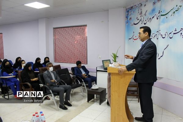 افتتاحیه نمایشگاه استانی درس فرهنگ و هنر در بوشهر