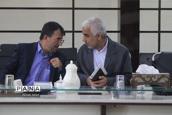 جلسه شورای معاونان اداره‌کل آموزش و پرورش استان بوشهر