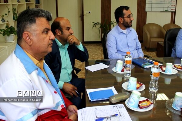 جلسه برنامه‌ریزی اوقات فراغت دانش‌آموزان در بوشهر
