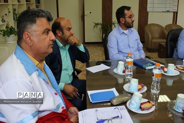 جلسه برنامه‌ریزی اوقات فراغت دانش‌آموزان در بوشهر