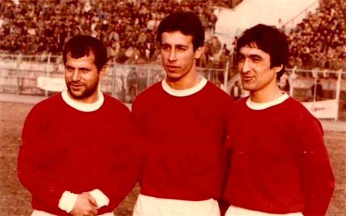 حمله ناصر محمدخانی به وحید قلیچ؛ آبروی پیشکسوتان را بردی