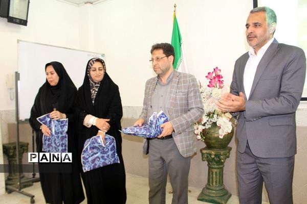 مراسم بزرگداشت روز مشاوردرآموزش و پرورش ناحیه 2 شهرری