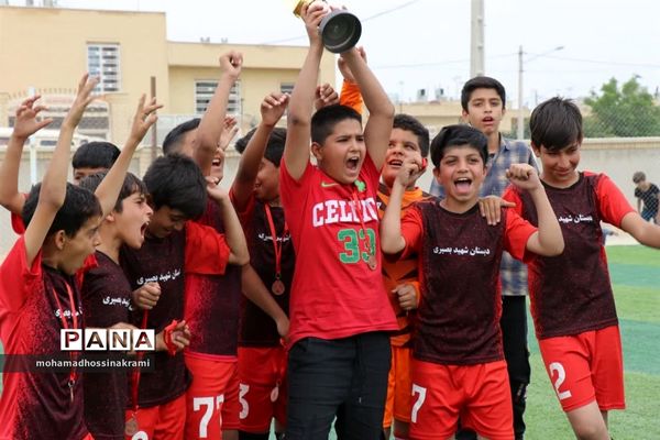 جشنواره مینی‌فوتبال دانش‌آموزان ابرکوهی