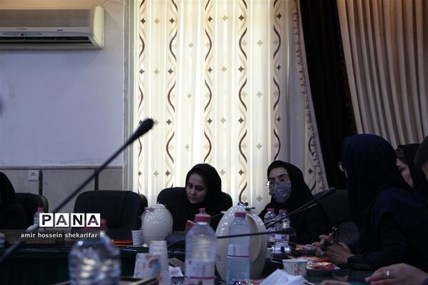 نشست خبری مدیر کل آموزش و پرورش استان یزد با اصحاب‌ رسانه