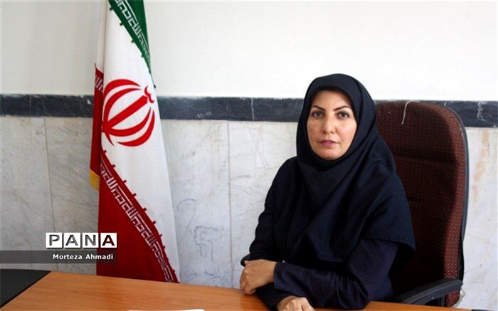 هدف از برگزاری نمایشگاه مشاغل، آشنایی دانش‌آموزان با رشته‌های هنر و فنی‌حرفه‌ای است