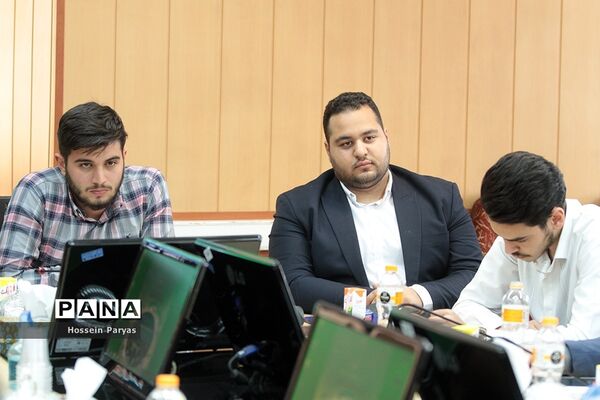 نشست صمیمی معاون آموزش متوسطه با نمایندگان تشکل‌های دانشجویی دانشگاه‌های فرهنگیان و تربیت دبیر شهید رجایی