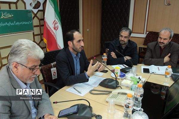 نشست صمیمی معاون آموزش متوسطه با نمایندگان تشکل‌های دانشجویی دانشگاه‌های فرهنگیان و تربیت دبیر شهید رجایی