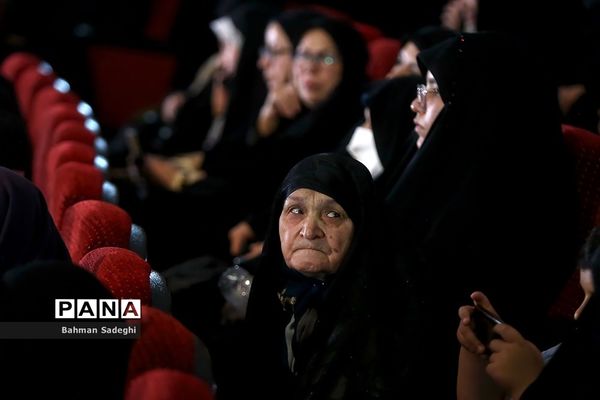 ششمین کنگره معلمان و 110 دانش‌آموز شهید منطقه 16