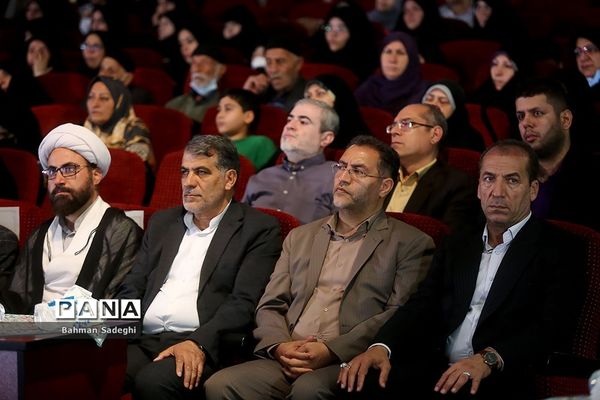 ششمین کنگره معلمان و 110 دانش‌آموز شهید منطقه 16