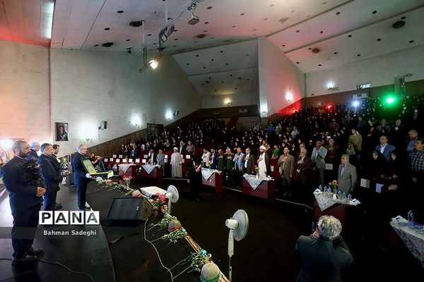 ششمین کنگره معلمان و 110 دانش‌آموز شهید منطقه 16