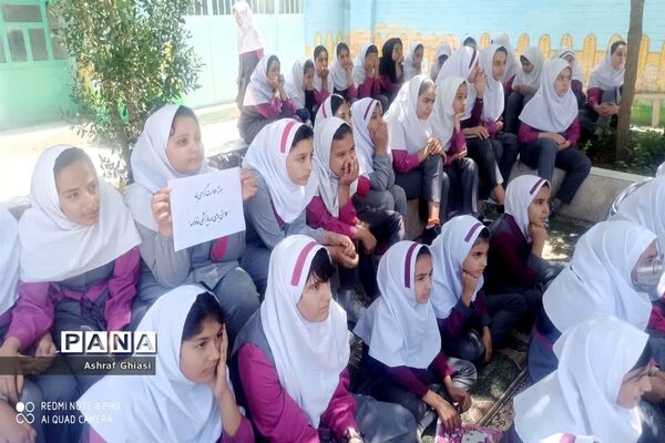 برنامه های هفته سلامت درمدرسه حضرت زینب(س) خاتم