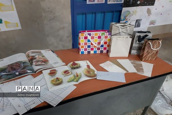 برپایی نمایشگاه معرفی مشاغل خانگی در مدرسه مهربانان ملارد