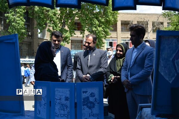 افتتاحیه نمایشگاه توانمندی‌های هنرجویان هنرستان‌ها آموزش و پرورش منطقه ۲