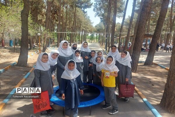 اردوی دانش‌آموزی مدارس ملارد در اردوگاه شهید منتظری شهریار