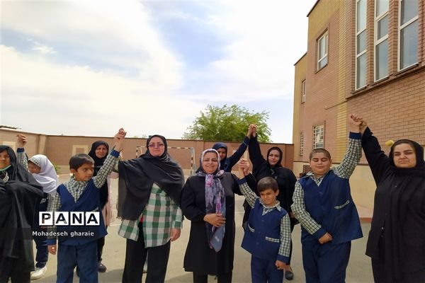 اجرای طرح شهید خرازی به‌مناسبت هفته سلامت در دبیرستان شهدای طغان بخش جوادآباد