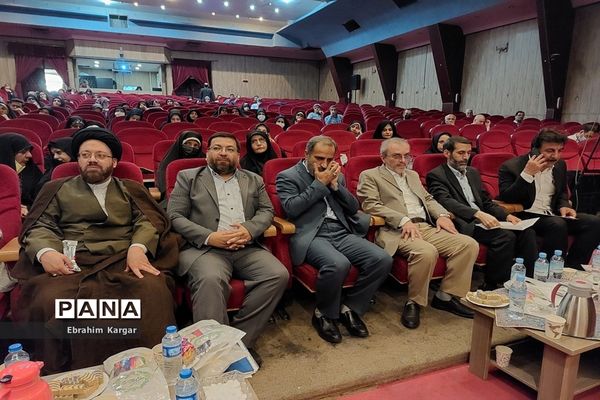 کارگاه آموزشی و توانمندسازی معاونان پرورشی در منطقه 5