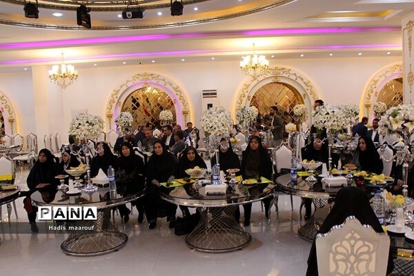 مراسم تقدیر از مدیران، معاونان و معلمان نمونه و بازنشسته در ناحیه ۲ بهارستان