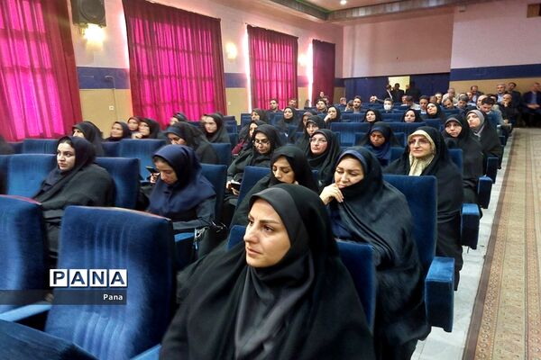 آغاز برنامه‌های گرامیداشت هفته معلم در آذربایجان شرقی