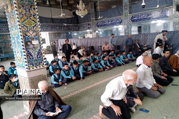 تقدیر از فعالان نماز جماعت دبستان قاسم ابن الحسن (ع) ناحیه یک یزد