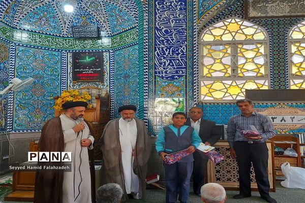 تقدیر از فعالان نماز جماعت دبستان قاسم ابن الحسن (ع) ناحیه یک یزد