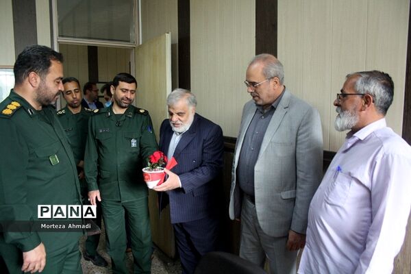 بزرگداشت هفته گرامیداشت مقام معلم در اداره آموزش و پرورش ناحیه یک شهرری