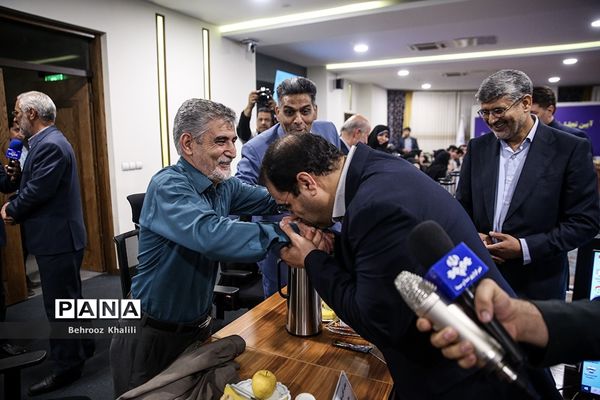 آیین تجلیل از معلمان نمونه کشوری