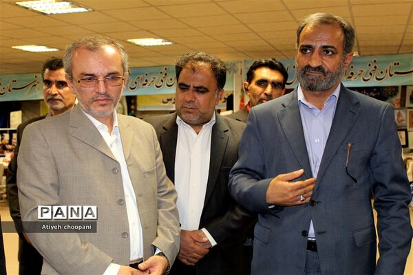 بازدید معاون پرورشی و فرهنگی شهر تهران از نمایشگاه هفتگی مشاغل