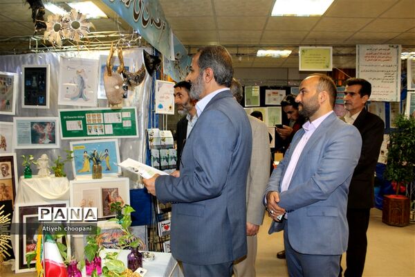 بازدید معاون پرورشی و فرهنگی شهر تهران از نمایشگاه هفتگی مشاغل