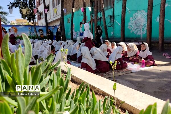 ناهار وحدت  در دبستان دخترانه بعثت ناحیه 3 شیراز