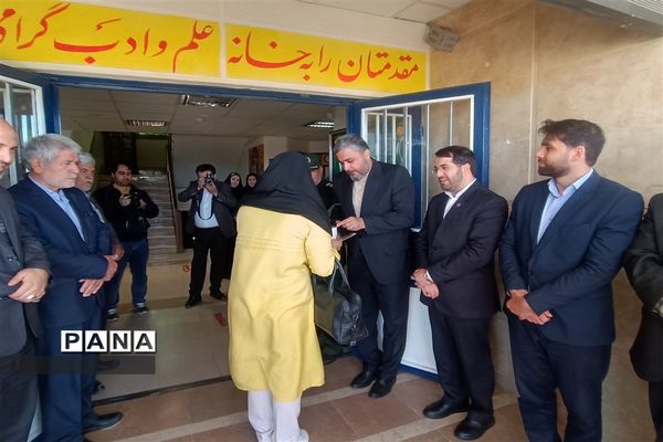 آیین سپاس معلم در آموزشگاه فرزانگان ملارد