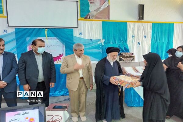 نواخته شدن زنگ سپاس معلم در مدارس شهرستان بهبهان