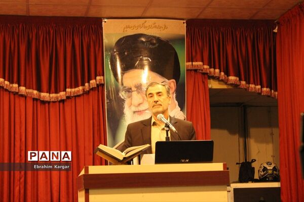 برگزاری نمایشگاه هفته مشاغل با هدف مهارت آموزی