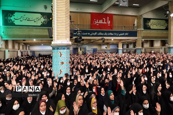 دیدار معلمان با حضرت آیت‌الله خامنه‌ای رهبر انقلاب اسلامی