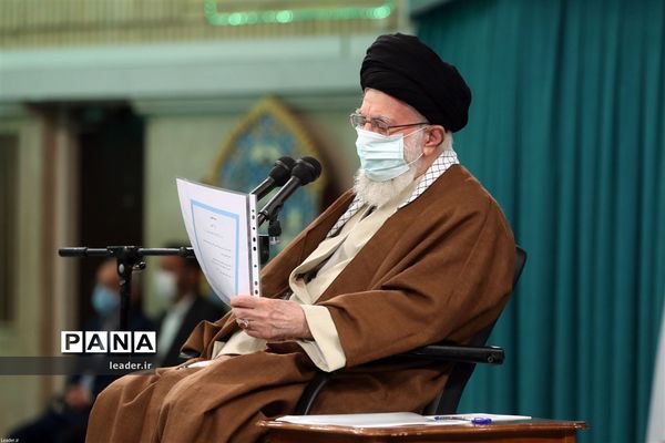 دیدار معلمان با حضرت آیت‌الله خامنه‌ای رهبر انقلاب اسلامی