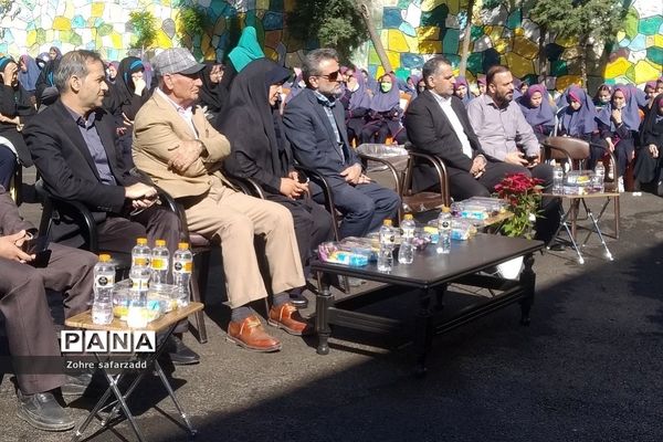 جشن بزرگ‌  گرامیداشت روز معلم در دبستان شهید سجادیان رودهن